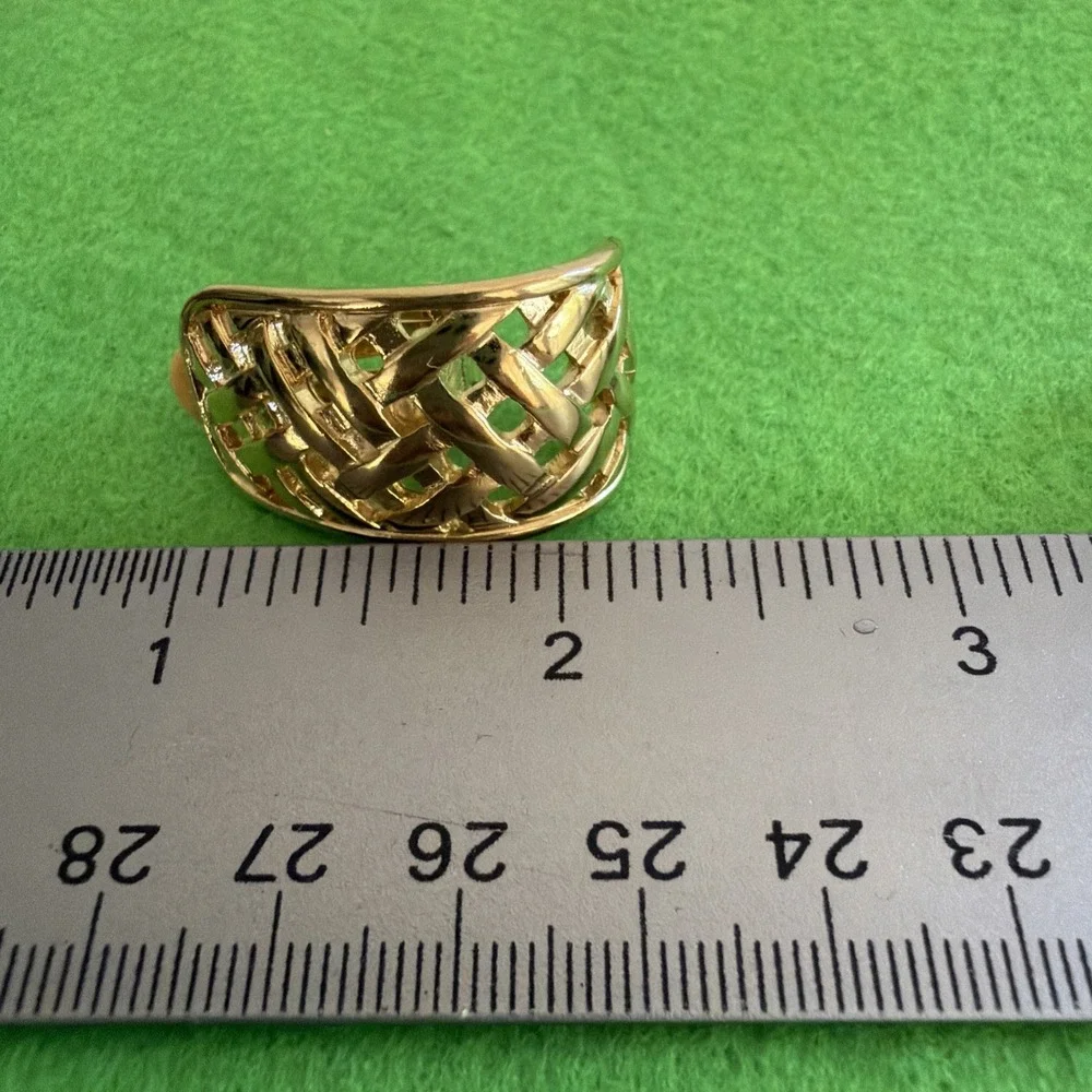 Large Vintage Fernando Originals FO Inc Clip On Earrings 1.25